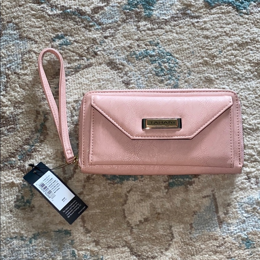 Tahari Wallet